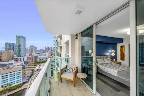 31 SE 5th Street Miami FL 33131