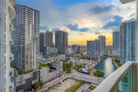 31 SE 5th Street Miami FL 33131