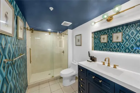 31 SE 5th Street Miami FL 33131