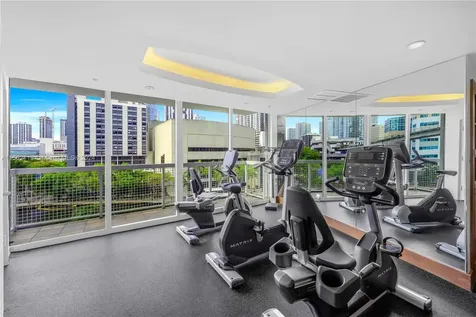 31 SE 5th Street Miami FL 33131