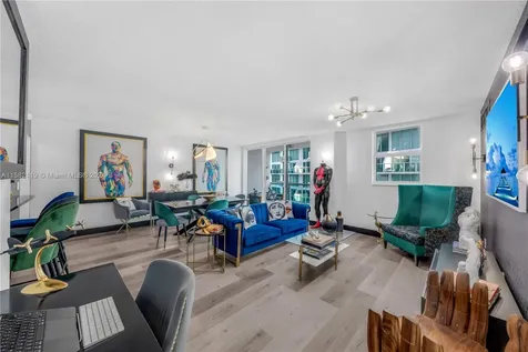 31 SE 5th Street Miami FL 33131