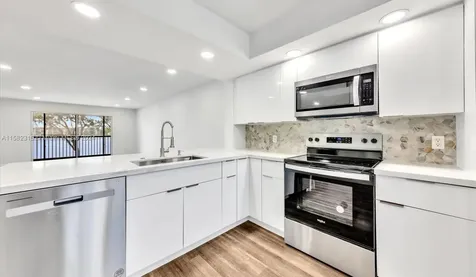 1400 SW 131st Way Pembroke Pines FL 33027
