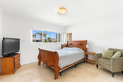 8866 Byron Avenue Surfside FL 33154