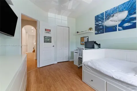5463 NW 112th Place Doral FL 33178