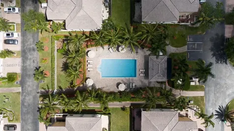 5463 NW 112th Place Doral FL 33178