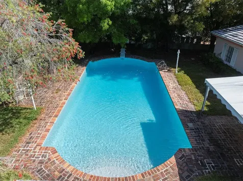 2500 Sunset Drive Miami Beach FL 33140