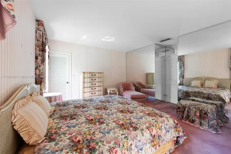 2500 Sunset Drive Miami Beach FL 33140