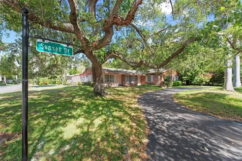 2500 Sunset Drive Miami Beach FL 33140