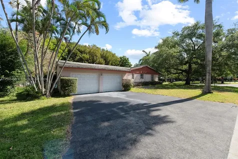 2500 Sunset Drive Miami Beach FL 33140