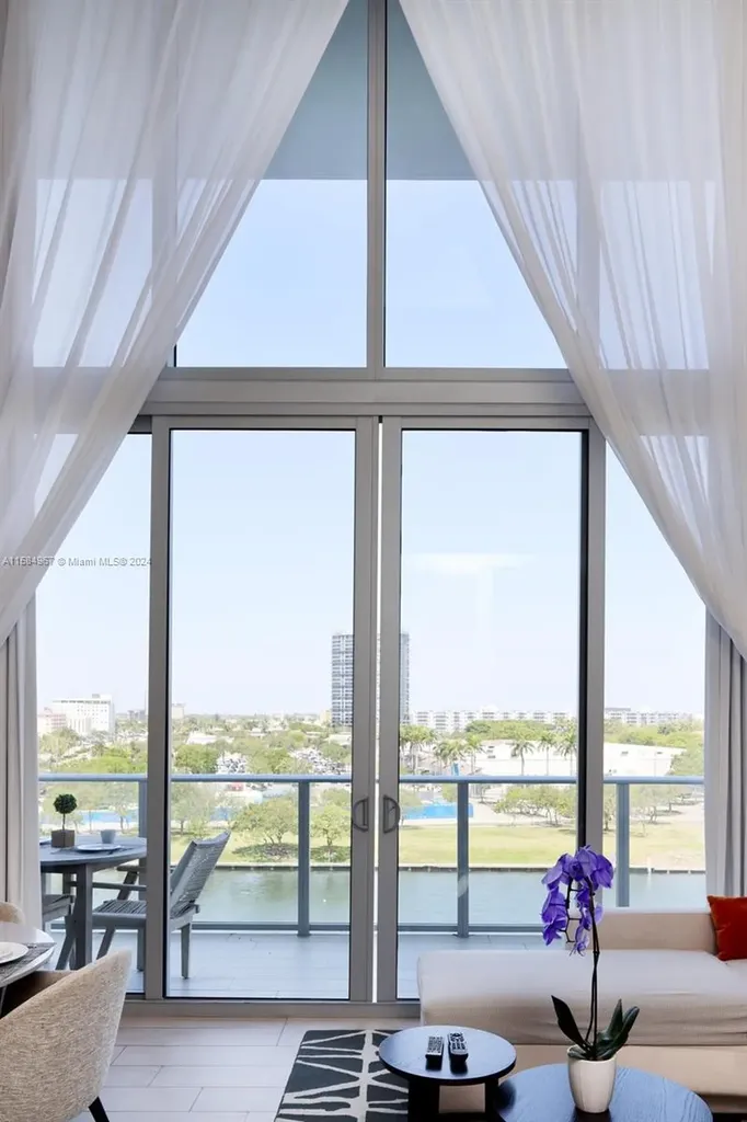 4010 S Ocean Drive Hollywood FL 33019