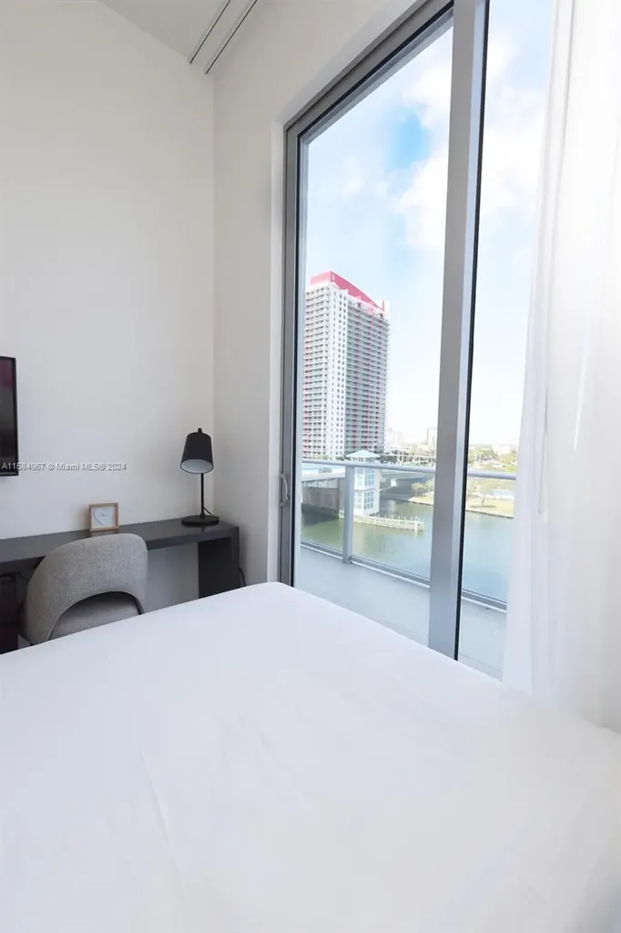 4010 S Ocean Drive Hollywood FL 33019
