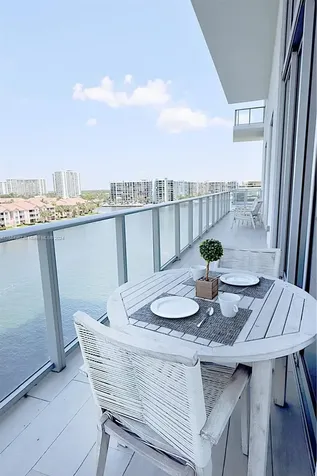 4010 S Ocean Drive Hollywood FL 33019