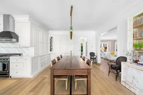 6666 Pinetree Lane Miami Beach FL 33141