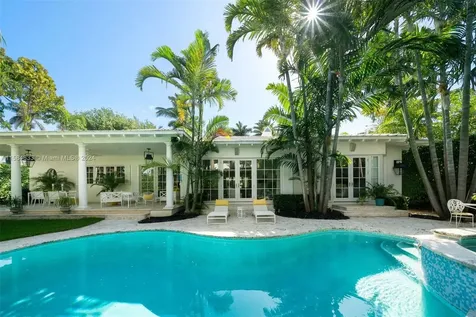 6666 Pinetree Lane Miami Beach FL 33141