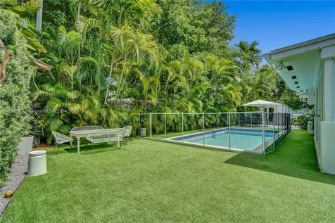 285 Glenridge Road Key Biscayne FL 33149