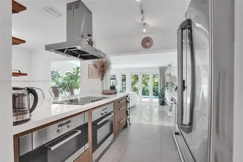 285 Glenridge Road Key Biscayne FL 33149