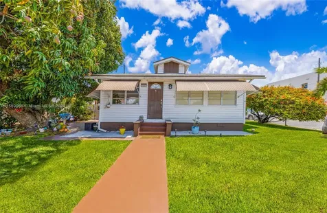 1055 SW 12th Court Miami FL 33135