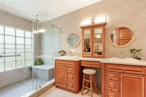 20610 NE 22nd Place Miami FL 33180