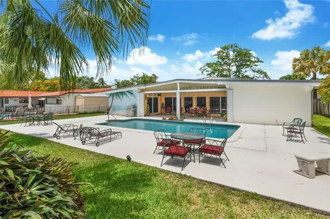 20610 NE 22nd Place Miami FL 33180