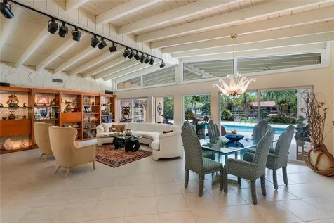 20610 NE 22nd Place Miami FL 33180