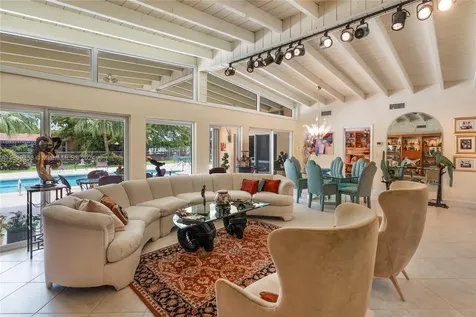 20610 NE 22nd Place Miami FL 33180