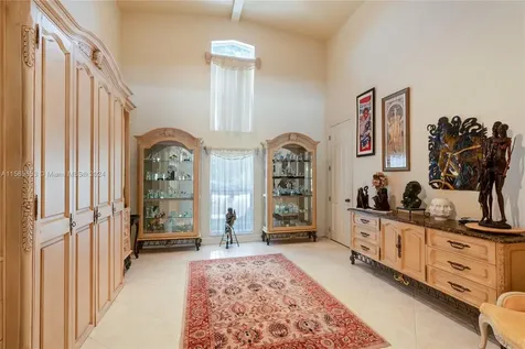 20610 NE 22nd Place Miami FL 33180