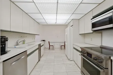 10175 Collins Avenue Bal Harbour FL 33154