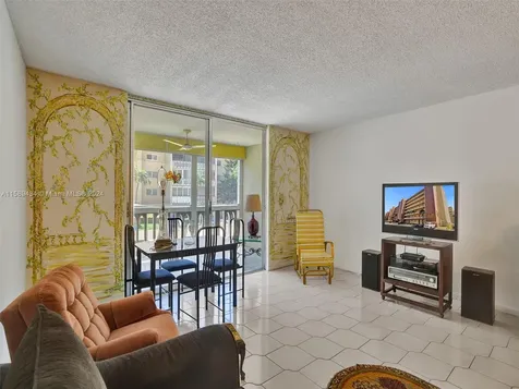 500 NE 12th Avenue Hallandale Beach FL 33009