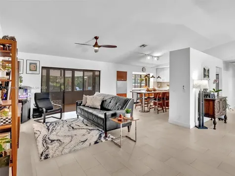 5600 Knighthurst Way Davie FL 33331