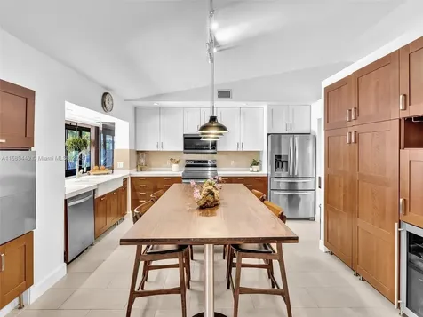 5600 Knighthurst Way Davie FL 33331
