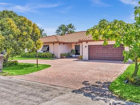 5600 Knighthurst Way Davie FL 33331