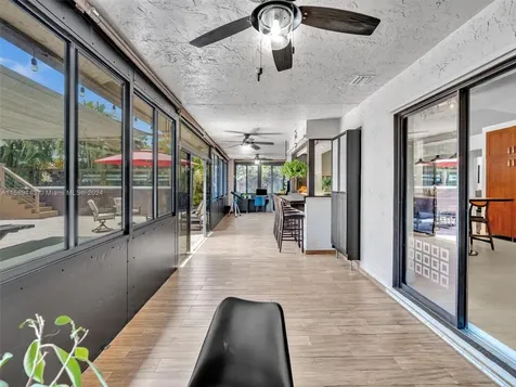 5600 Knighthurst Way Davie FL 33331