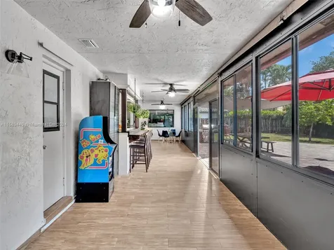 5600 Knighthurst Way Davie FL 33331