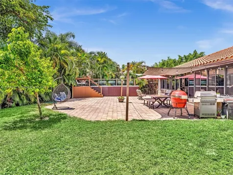 5600 Knighthurst Way Davie FL 33331