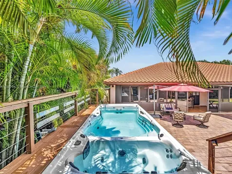 5600 Knighthurst Way Davie FL 33331