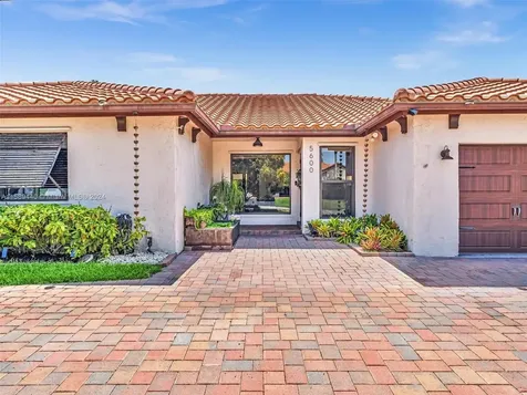 5600 Knighthurst Way Davie FL 33331
