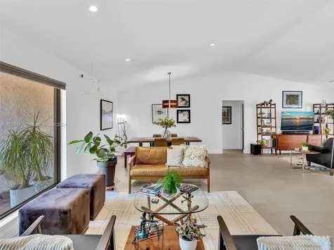 5600 Knighthurst Way Davie FL 33331