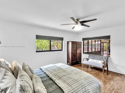 5600 Knighthurst Way Davie FL 33331