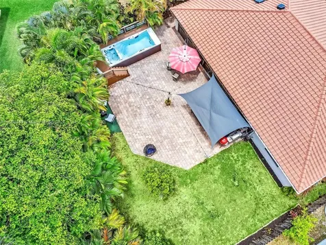 5600 Knighthurst Way Davie FL 33331