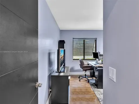 5600 Knighthurst Way Davie FL 33331