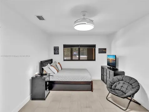 5600 Knighthurst Way Davie FL 33331