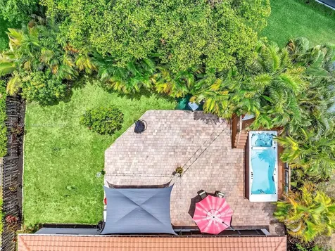 5600 Knighthurst Way Davie FL 33331