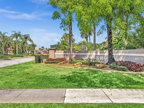 5600 Knighthurst Way Davie FL 33331