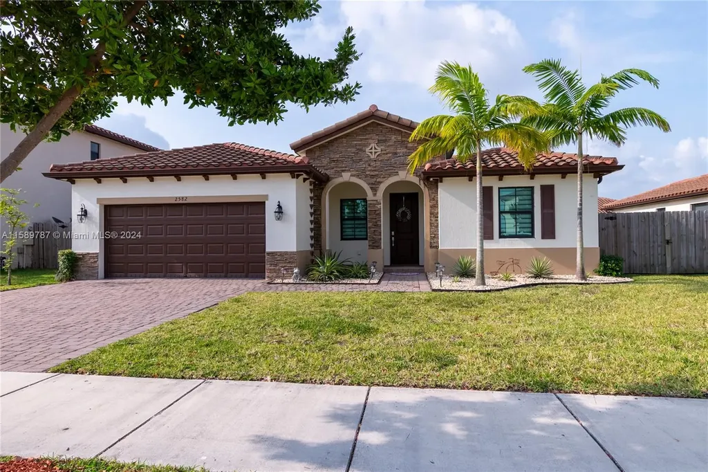 2582 SE 2nd Street Homestead FL 33033