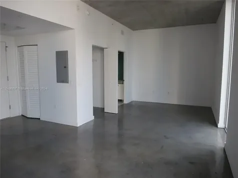151 SE 1 Street Miami FL 33131