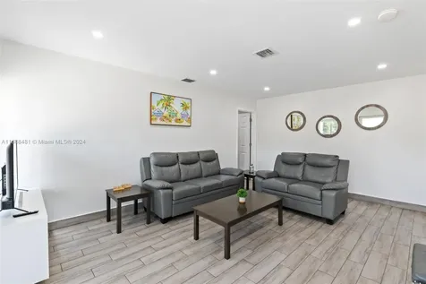 24 NW 50th Street Miami FL 33127