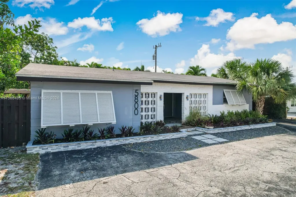 5800 NE 18th Avenue Fort Lauderdale FL 33334