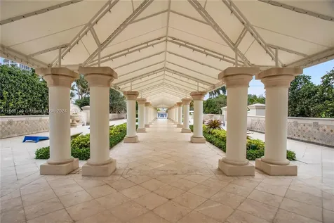 6000 Island Boulevard Aventura FL 33160
