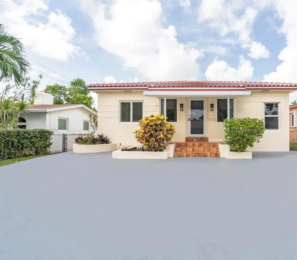 2760 SW 19th Terrace Miami FL 33145