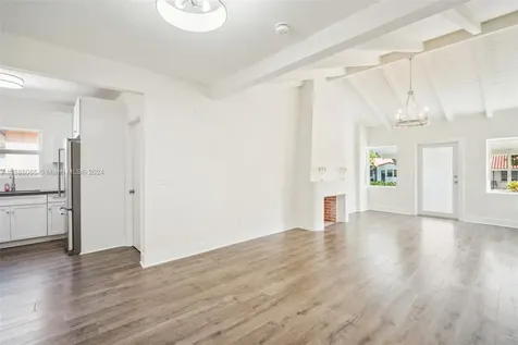 2760 SW 19th Terrace Miami FL 33145